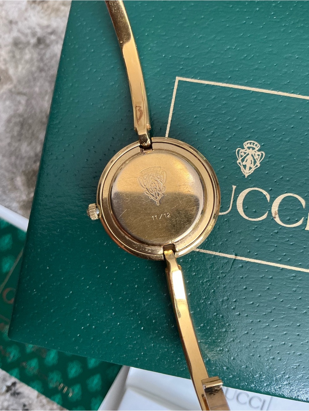 Gucci DRESSY Bangle Watch set with Interchangeable bezels❤️🔥❤️🔥❤️🔥 - Picture 6 of 15